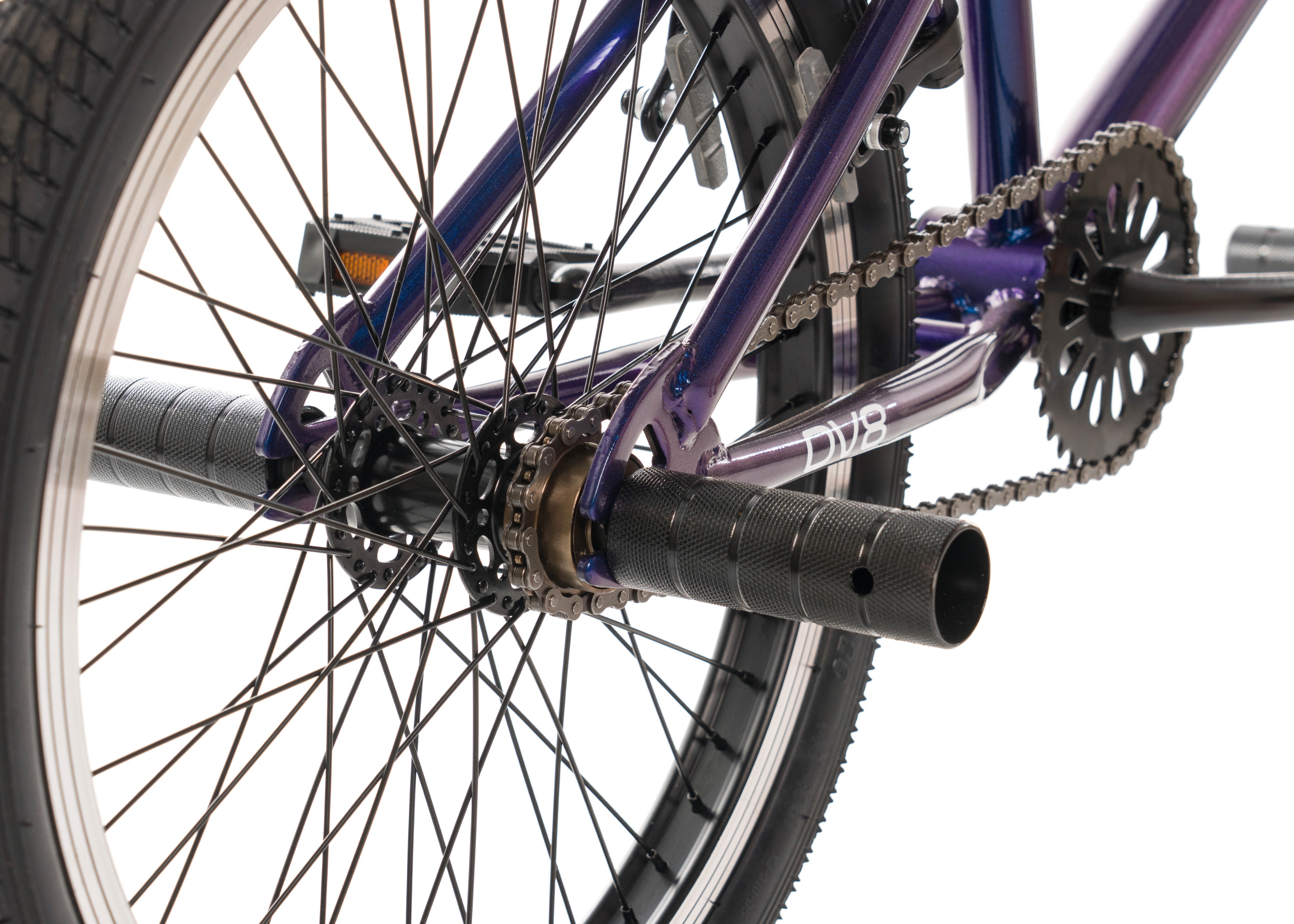 Image of Avalanche Dv8 20