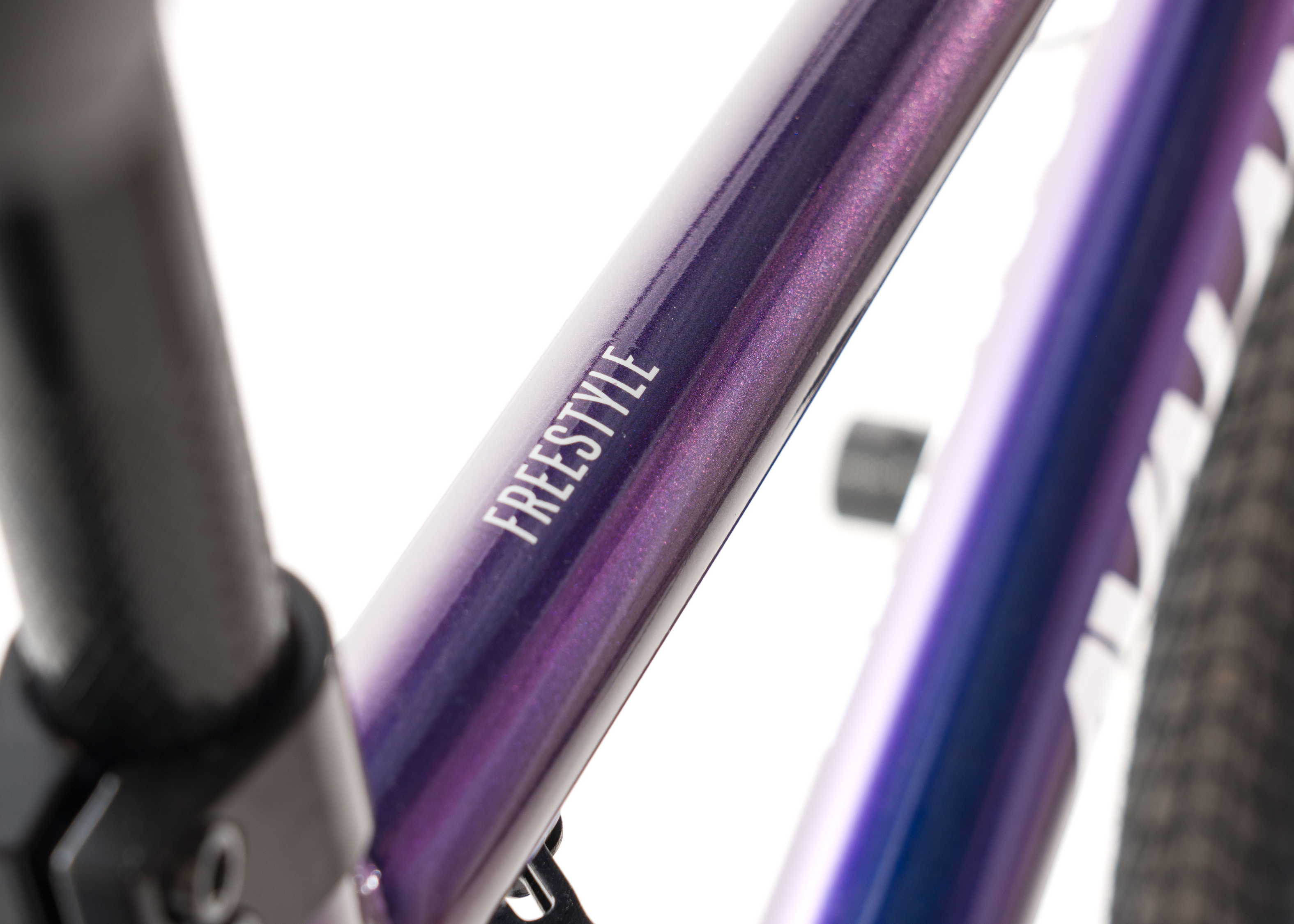 Image of Avalanche Dv8 20