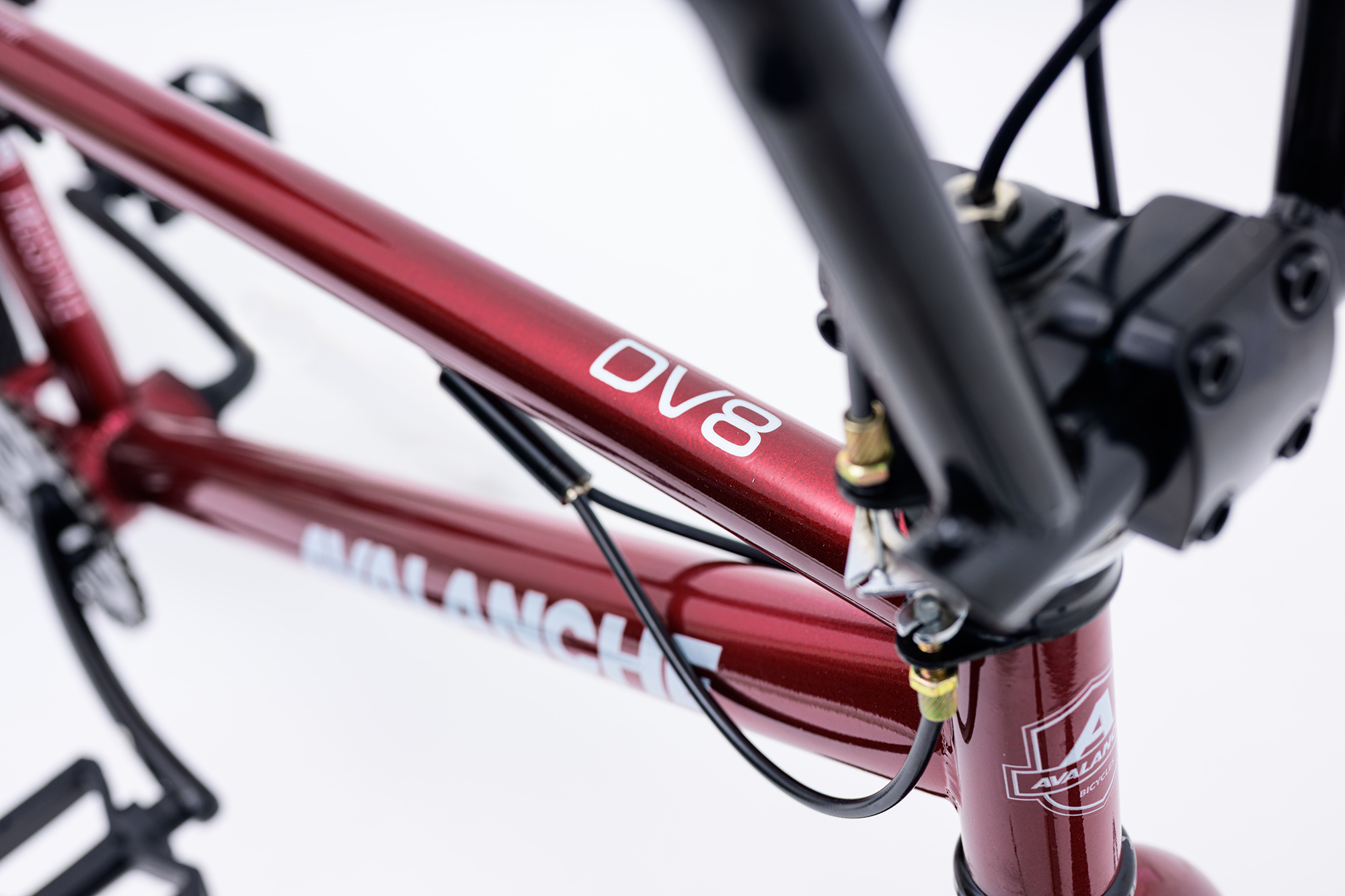 Image of Avalanche Dv8 20