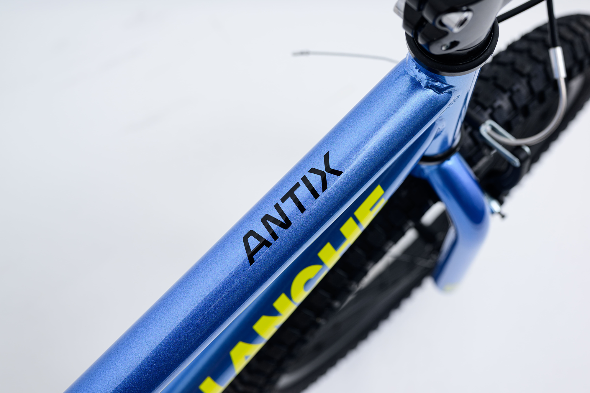 Image of Avalanche Antix 20