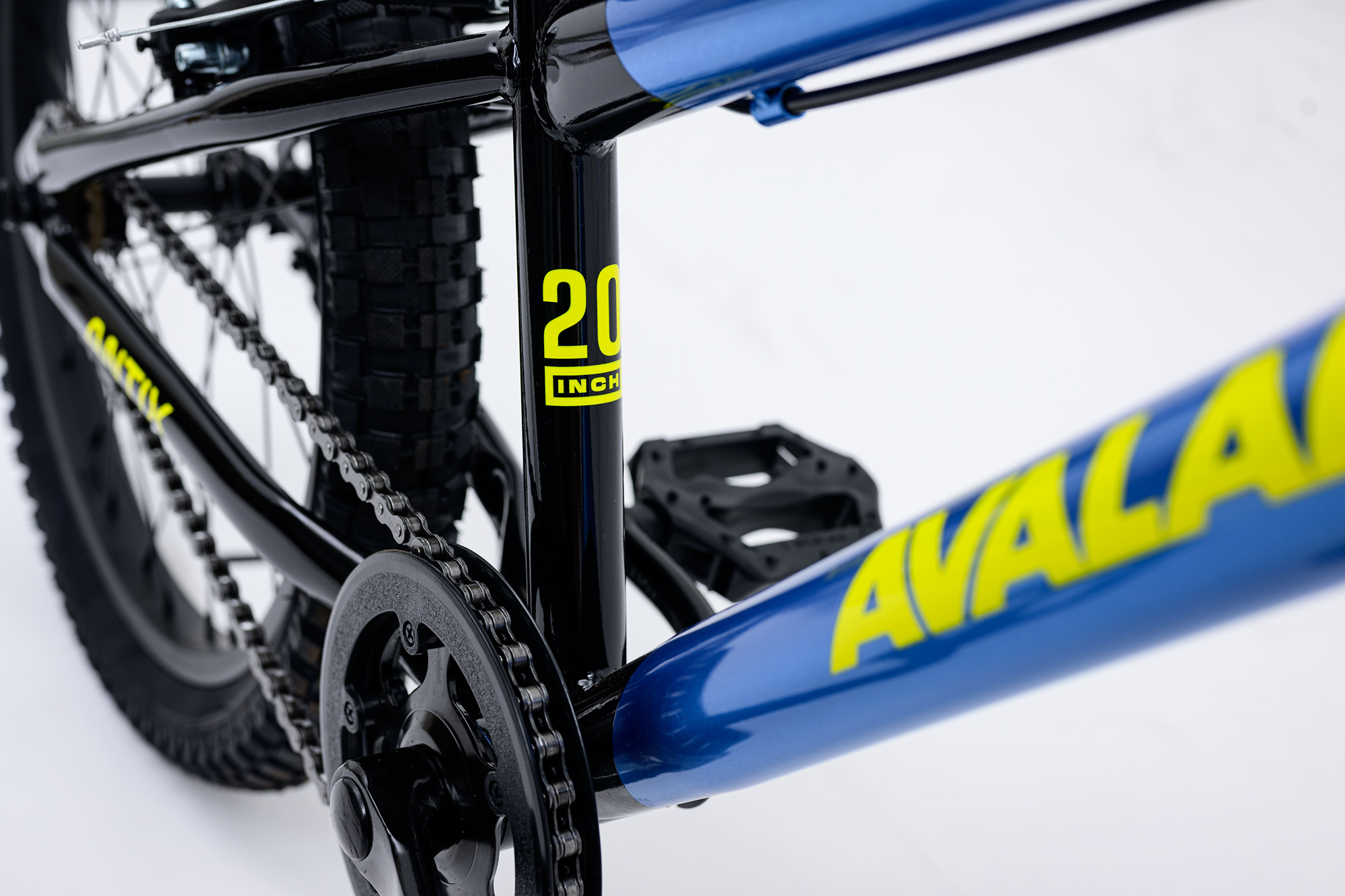 Image of Avalanche Antix 20